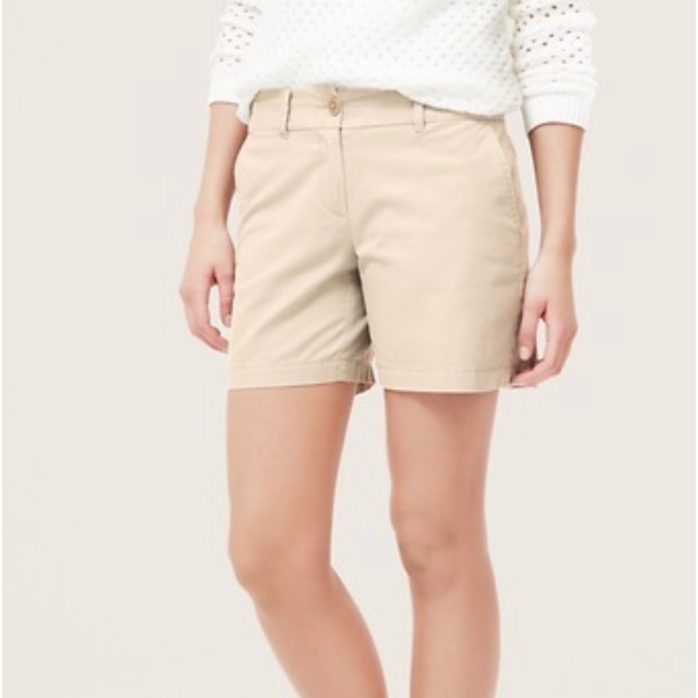 NWT Loft Outlet beige 6 inch cargo short, size 12.